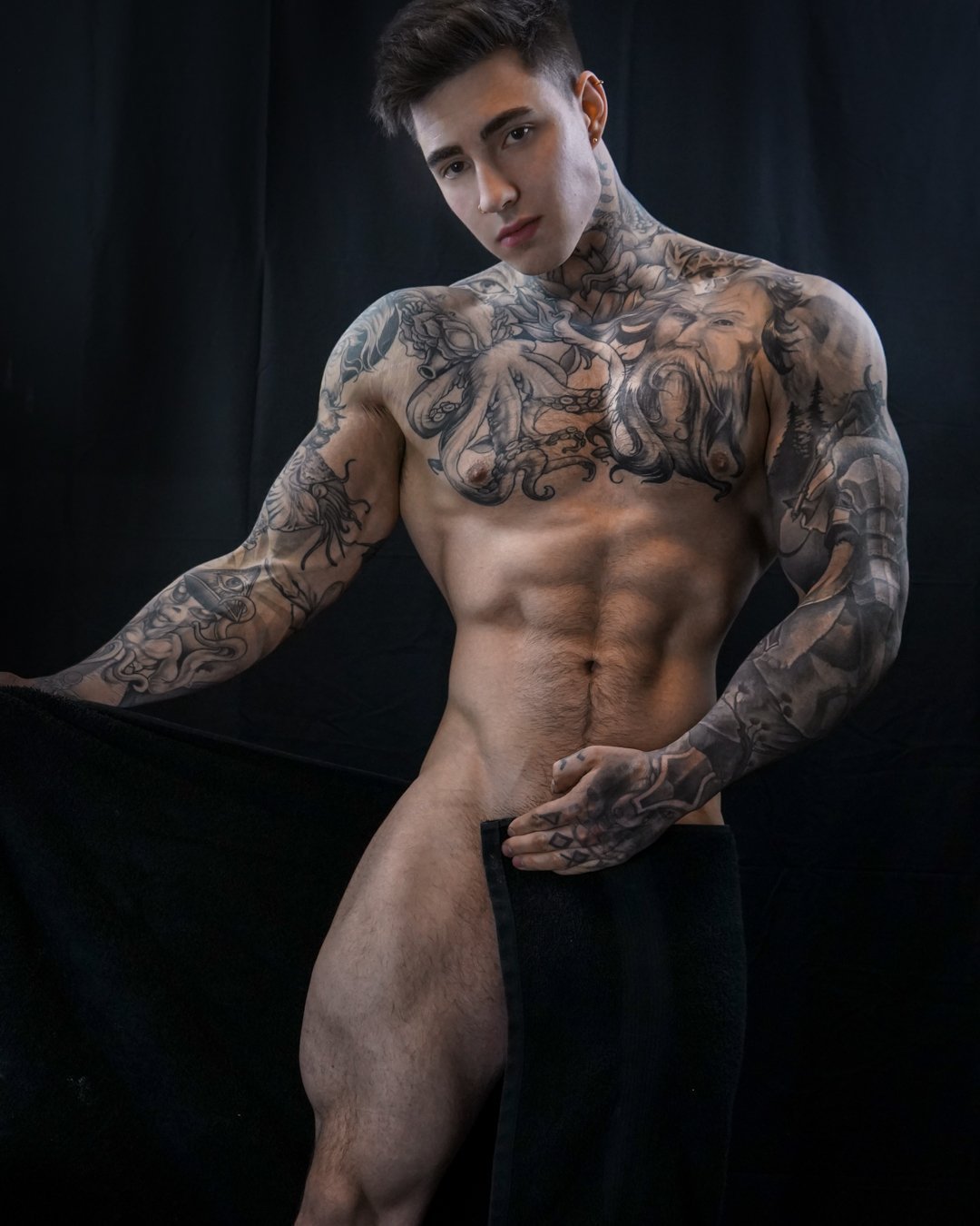 Icecube: Jake Andrich (jakipz), set 5: Shower & Towel Scenes